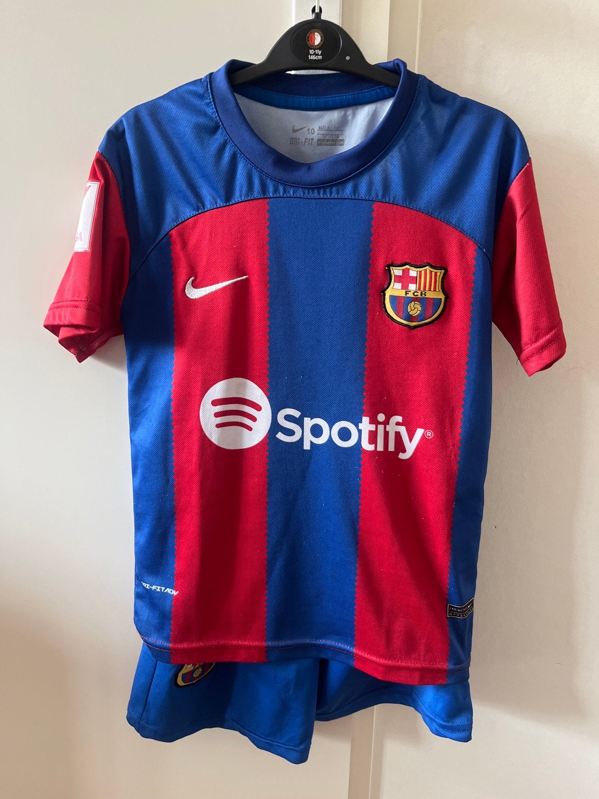 FC Barcelona Thuisshirt en Broekje Pedri 8 - Maat 10-11 jaar, Ophalen of Verzenden, Gebruikt, Jongen