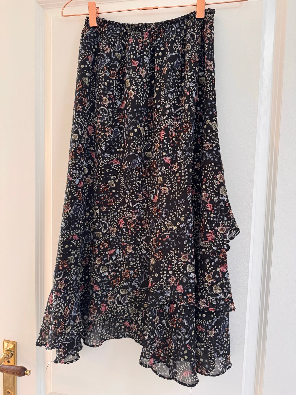 Neo Noir bloemenprint rok - Maat s, Maat 38/40 (M), Zwart, Ophalen of Verzenden, Zo goed als nieuw