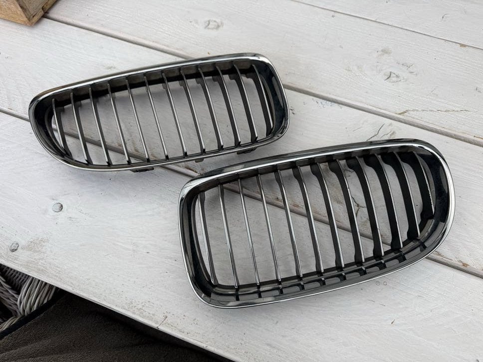 BMW E90 lci nieren chrome, Ophalen, Gebruikt, BMW
