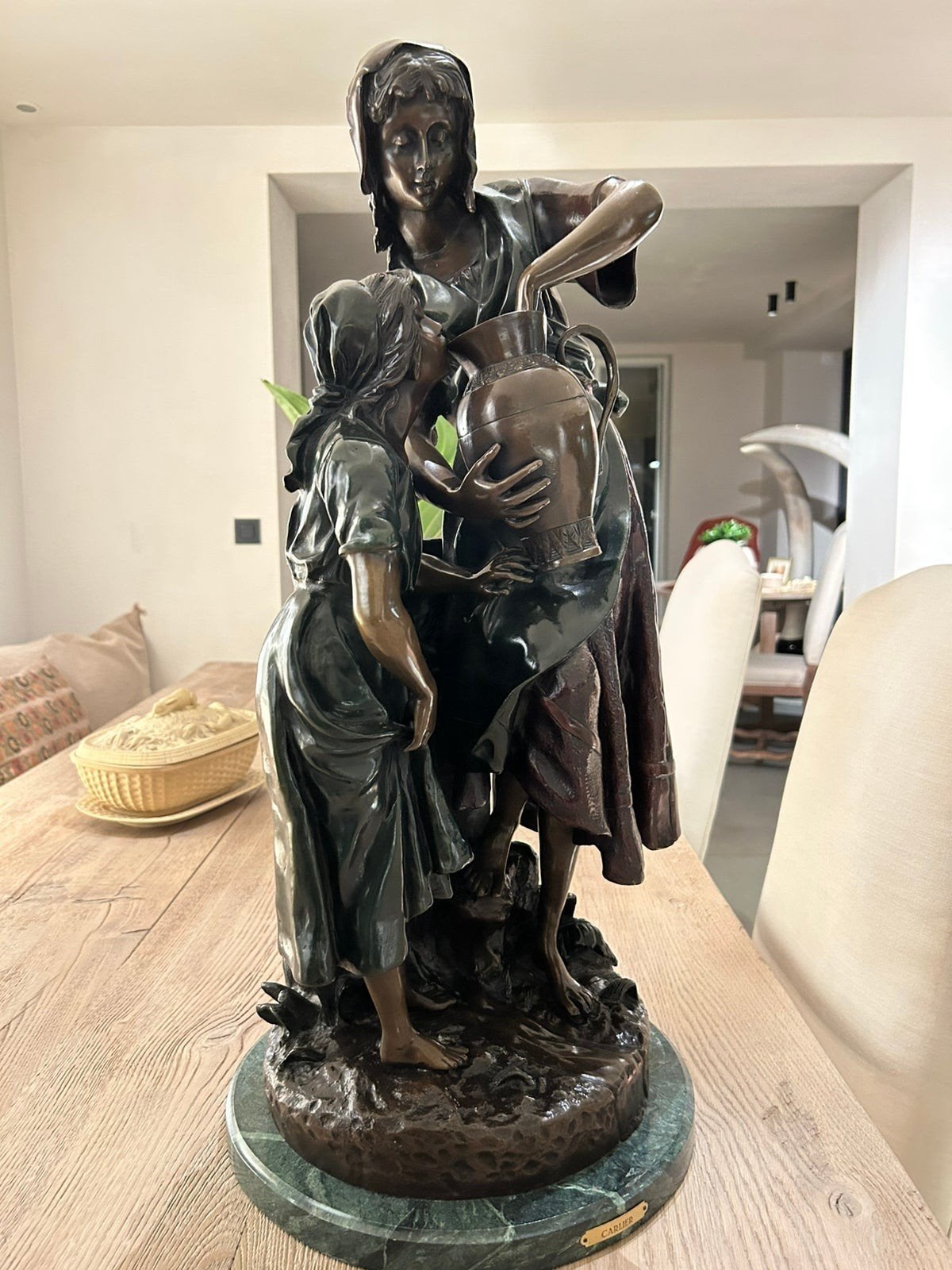 Grote Bronzen Figuur Émile Joseph Carlier op Marmeren Sokkel, Antiek en Kunst, Groep mensen, Gepatineerd, Brons, Beeld