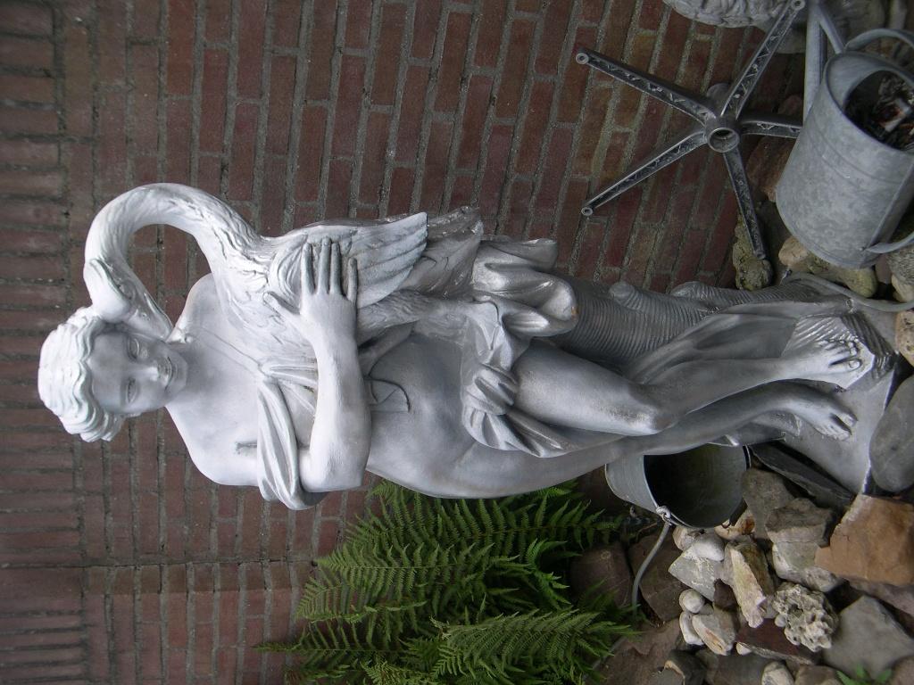 groot mooi groot tuinbeeld 157 cm geen beton, Tuin en Terras, Ophalen, Gebruikt, Kunststof, Mensenbeeld