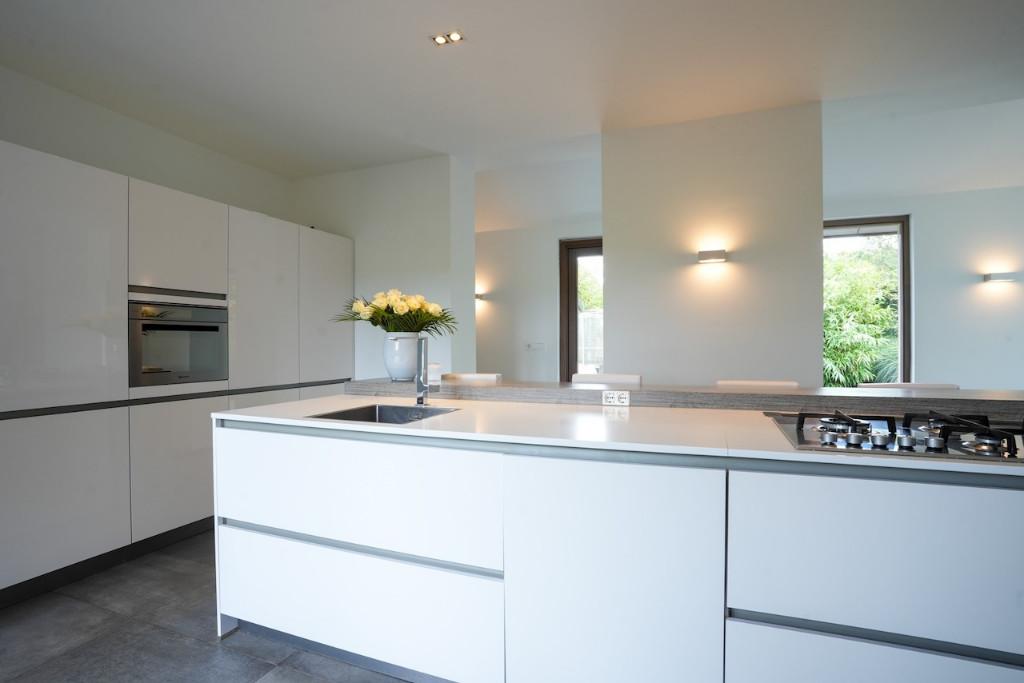 Mooie complete keuken te koop – in zeer nette staat, Ophalen, Gebruikt, Wit, Overige typen