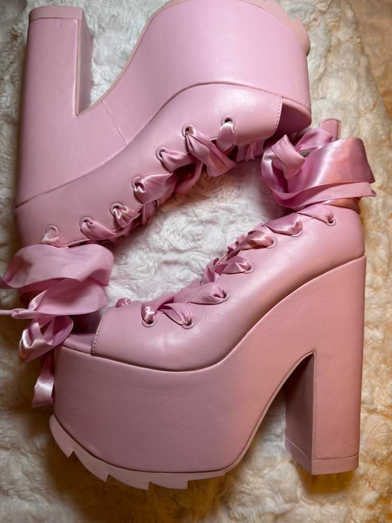 Dolls Kill YRU Ballet Platform Hakken, Ophalen of Verzenden, Zo goed als nieuw, Roze