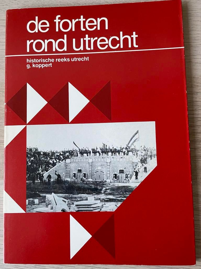 De Forten Rond Utrecht, Ophalen of Verzenden, Gelezen