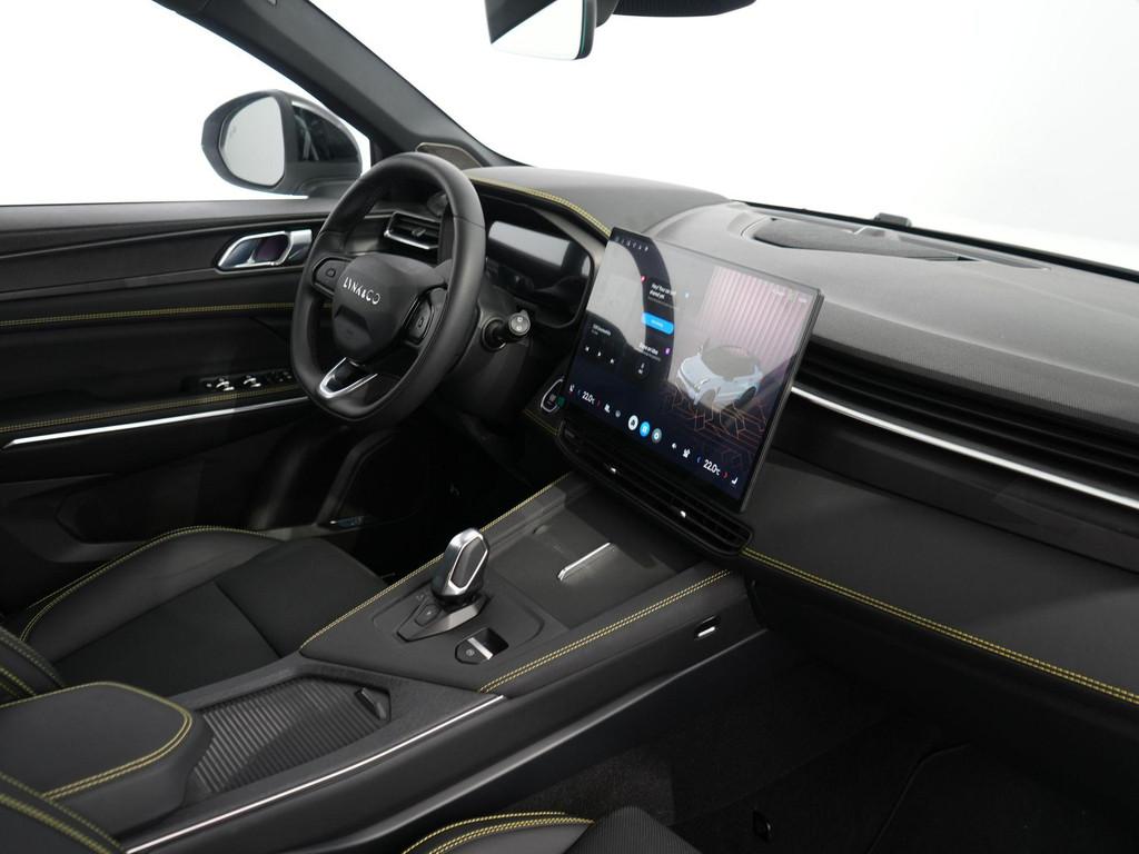 Lynk & Co 01 1.5 More | Pano | Leer | 20 "LM | NW Model, Auto's, Lynk & Co, Euro 6, 4 cilinders, 1898 kg, Wit