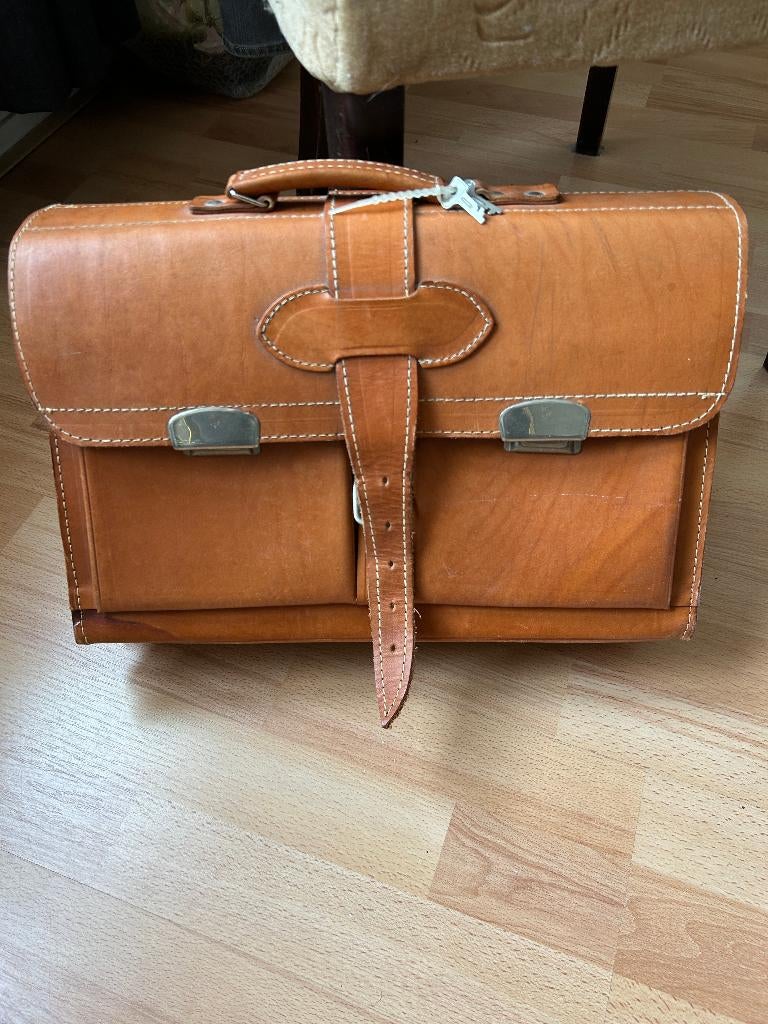 Schooltas bruin, leder, Ophalen, Bruin, Aktetas of Boekentas, 40 tot 50 cm