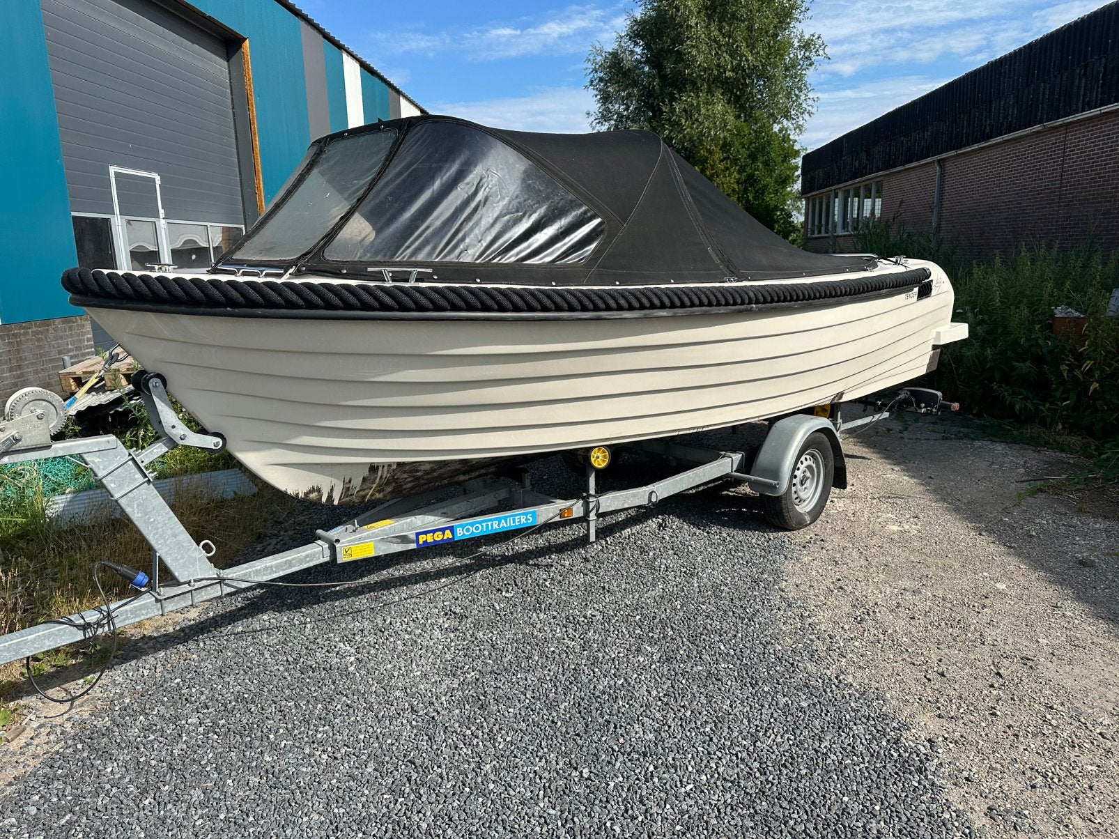 Liberty 565 Sloep met Suzuki 15 PK – Zeer nette, Watersport en Boten, Sloepen, Ophalen, Lago Amore, Zo goed als nieuw, Elektrische start