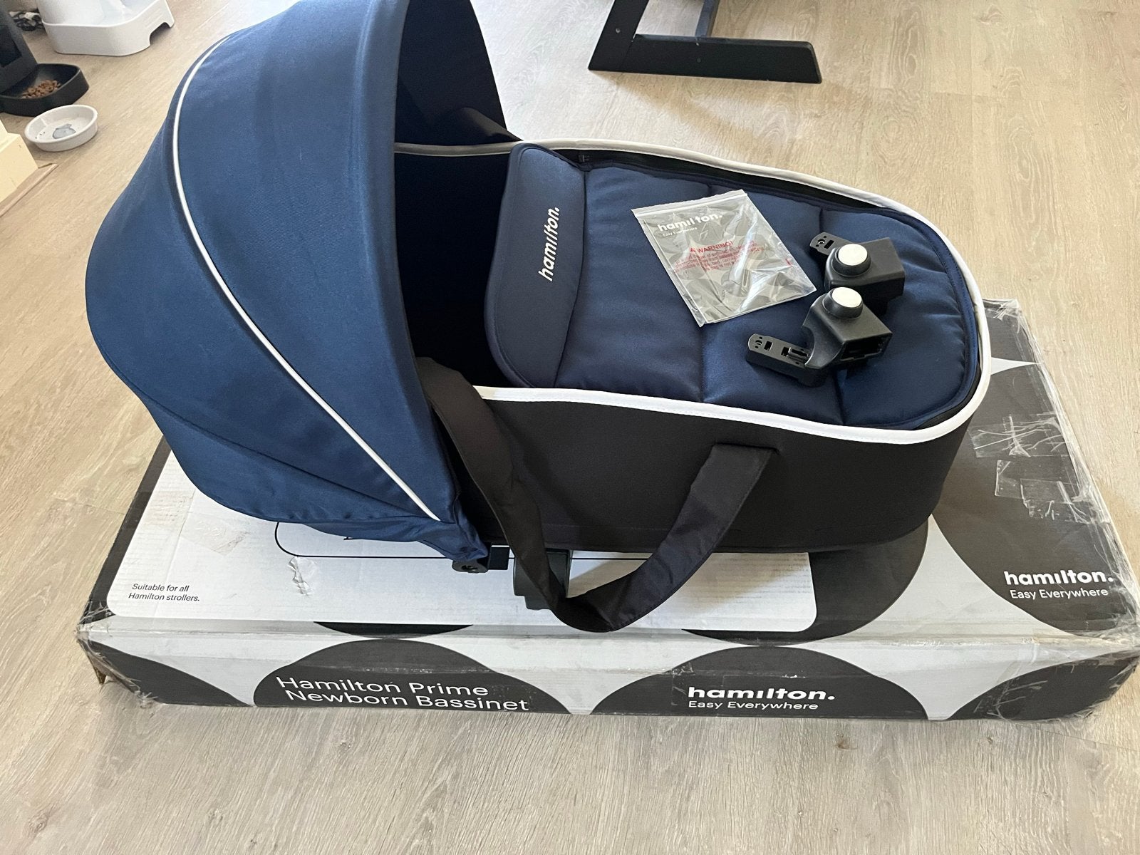 Hamilton Prime Newborn Bassinet -  Blauw Zwart design, Nieuw, Met reiswieg, Ophalen, Kinderwagen