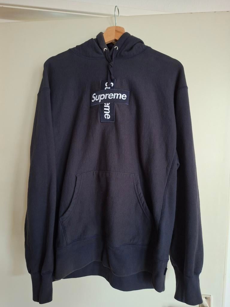 Supreme cross box logo hoodie FW22 medium, Ophalen of Verzenden, Zo goed als nieuw, Maat 48/50 (M), Zwart
