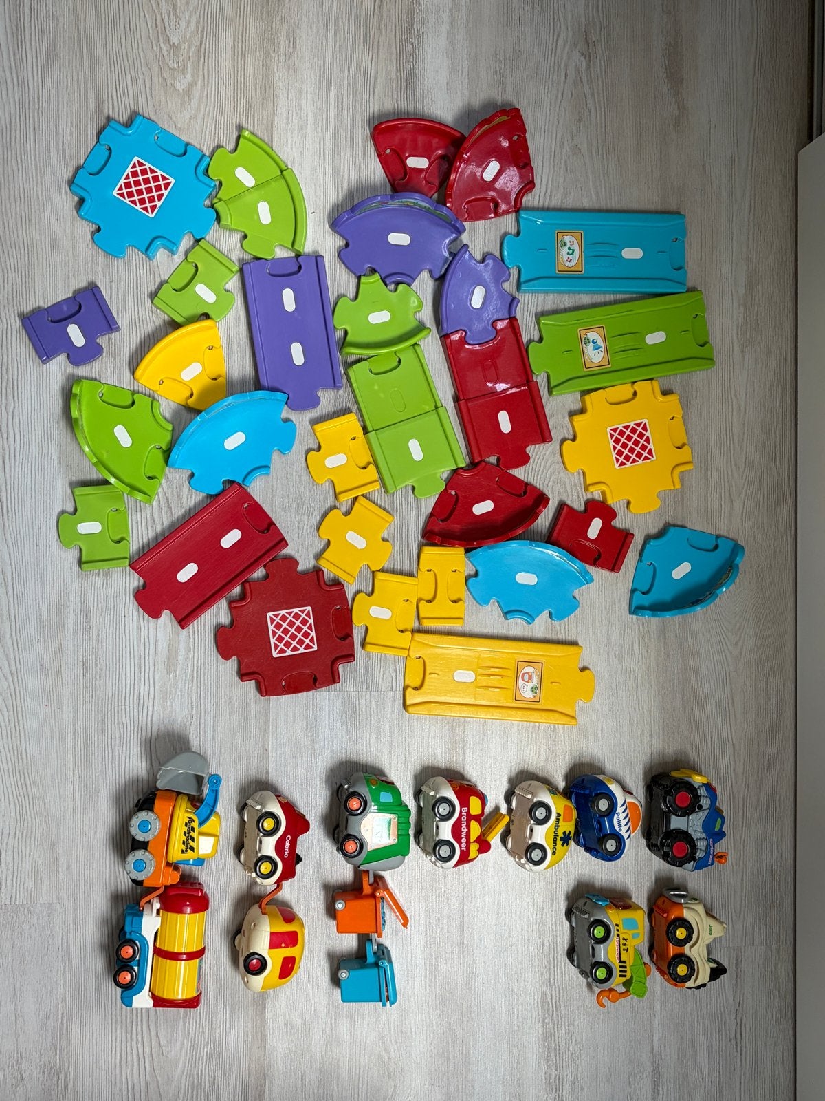 VTech Toet Toet Auto's en wegdelen set, Ophalen, Gebruikt, 6 maanden tot 2 jaar