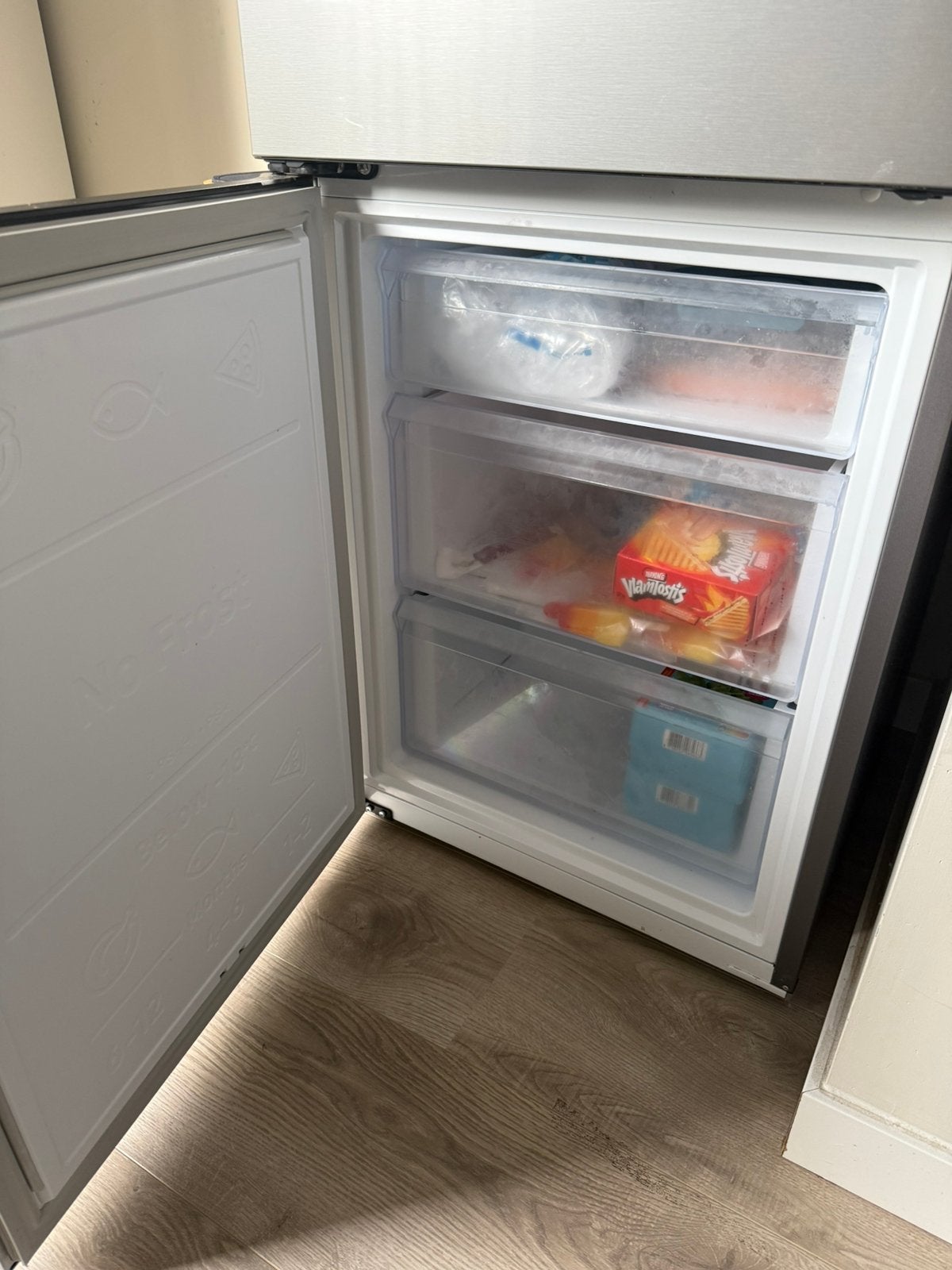 Foto 6 van Samsung koel-vriescombinatie RB34T670DSA – No Frost – 344L