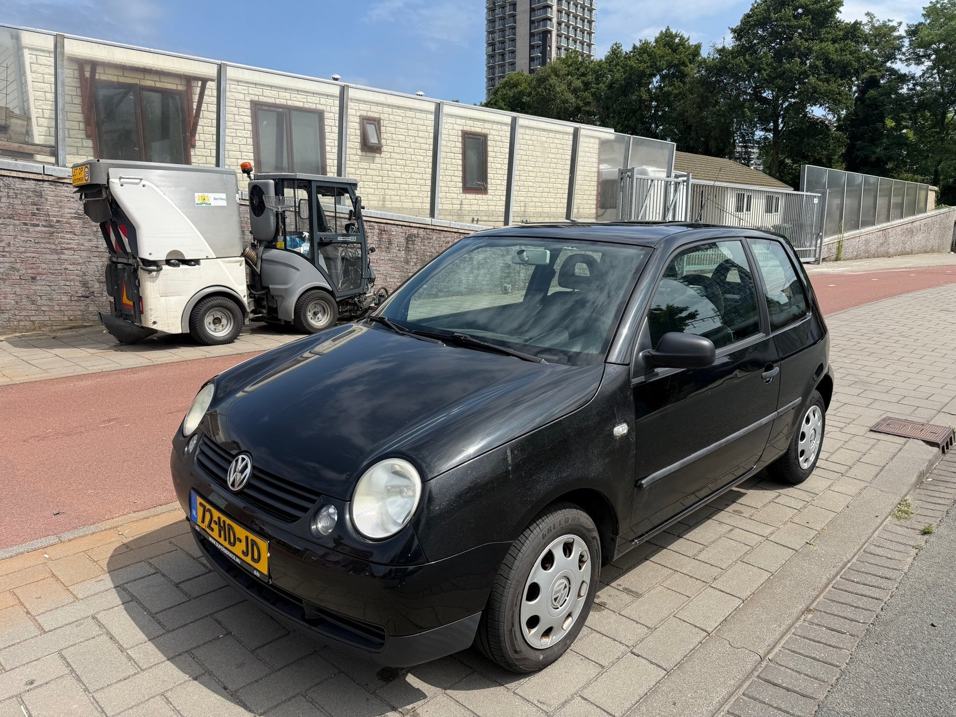 Volkswagen Lupo 1.4 Trendline N.A.P Schuifdak, Voorwielaandrijving, Gebruikt, 4 cilinders, Zwart