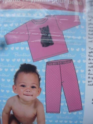 nieuwe pyjama met poes maat 74/80, Kinderen en Baby's, Nacht- of Onderkleding, Meisje, Nieuw, Ophalen of Verzenden