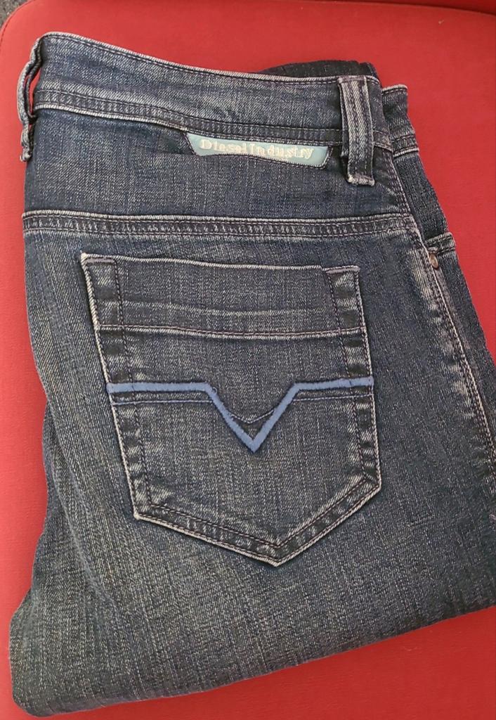 Spijkerbroek diesel industry 100 cm lang jeans, Ophalen of Verzenden, Zo goed als nieuw, Blauw, W32 (confectie 46) of kleiner