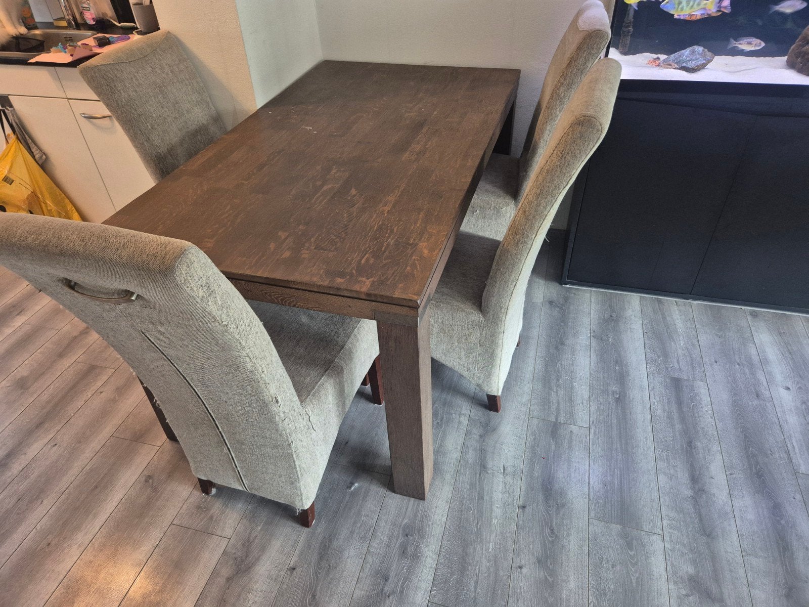 Gratis Eettafel met 6 stoelen, Huis en Inrichting, Ophalen, Gebruikt, 50 tot 100 cm, 150 tot 200 cm