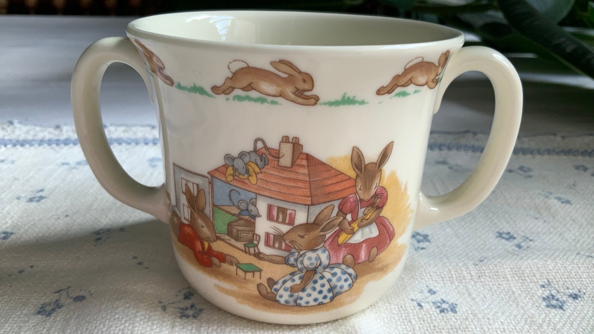 Vintage Royal Doulton Bunnykins mok met twee oren, Ophalen of Verzenden