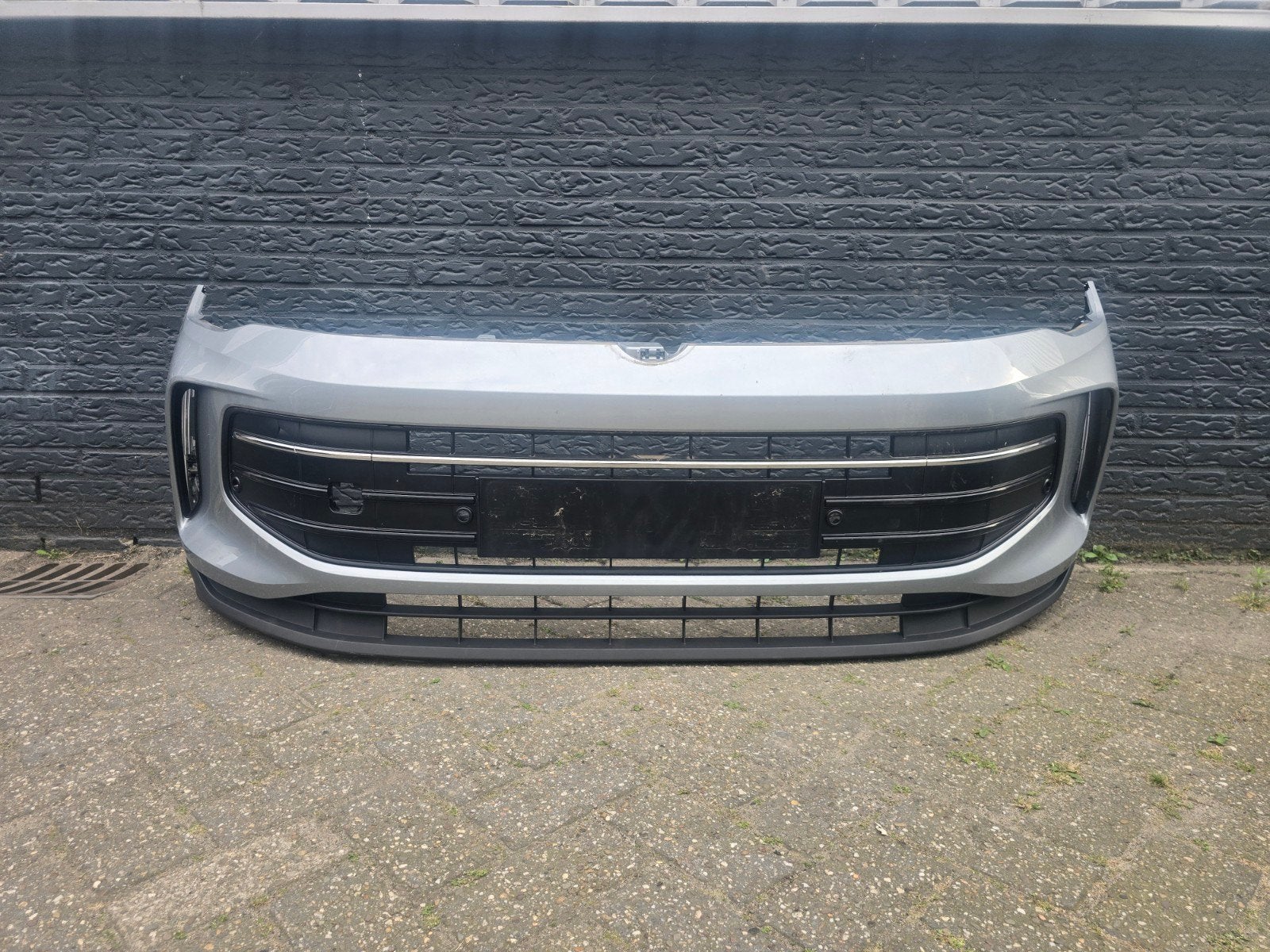 Voorbumper 4x/6x pdc VW Tiguan 571 bj 2024- heden, Gebruikt, Wolfsburg, Ophalen of Verzenden, Excellence