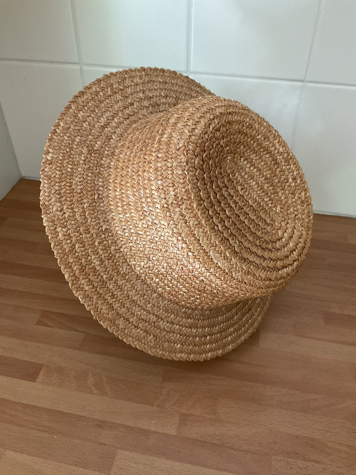 Stro hoedje, Kleding | Dames, Hoeden en Petten, Ophalen of Verzenden, Zo goed als nieuw, One size fits all