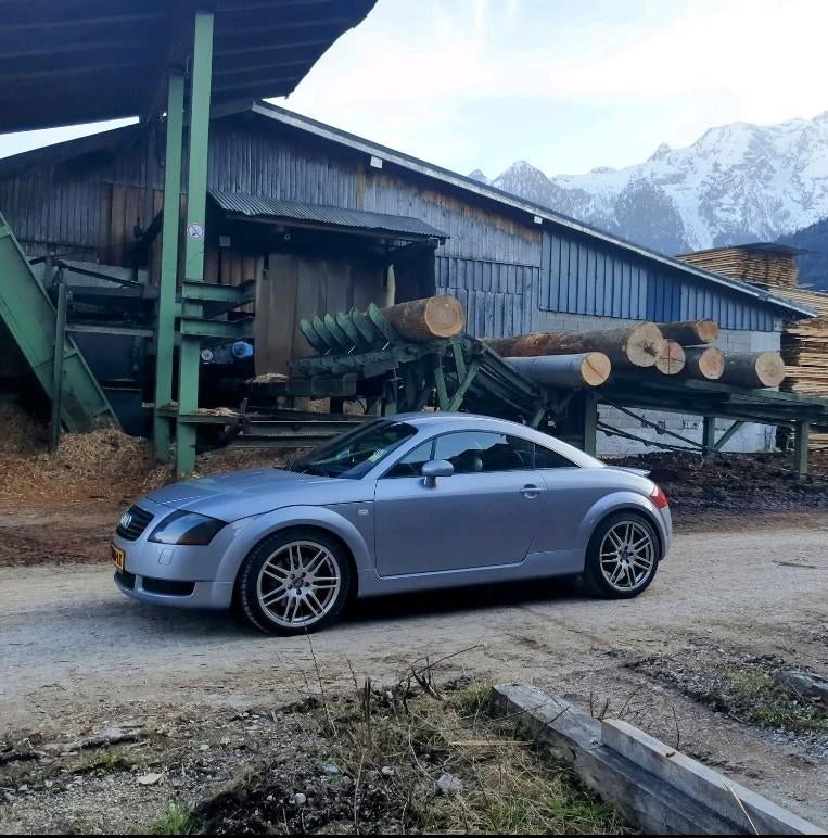 Audi TT Limited edition 10/40 1.8 Turbo Coupe Quattro 165KW, TT, 1440 kg, Zwart, 4 cilinders