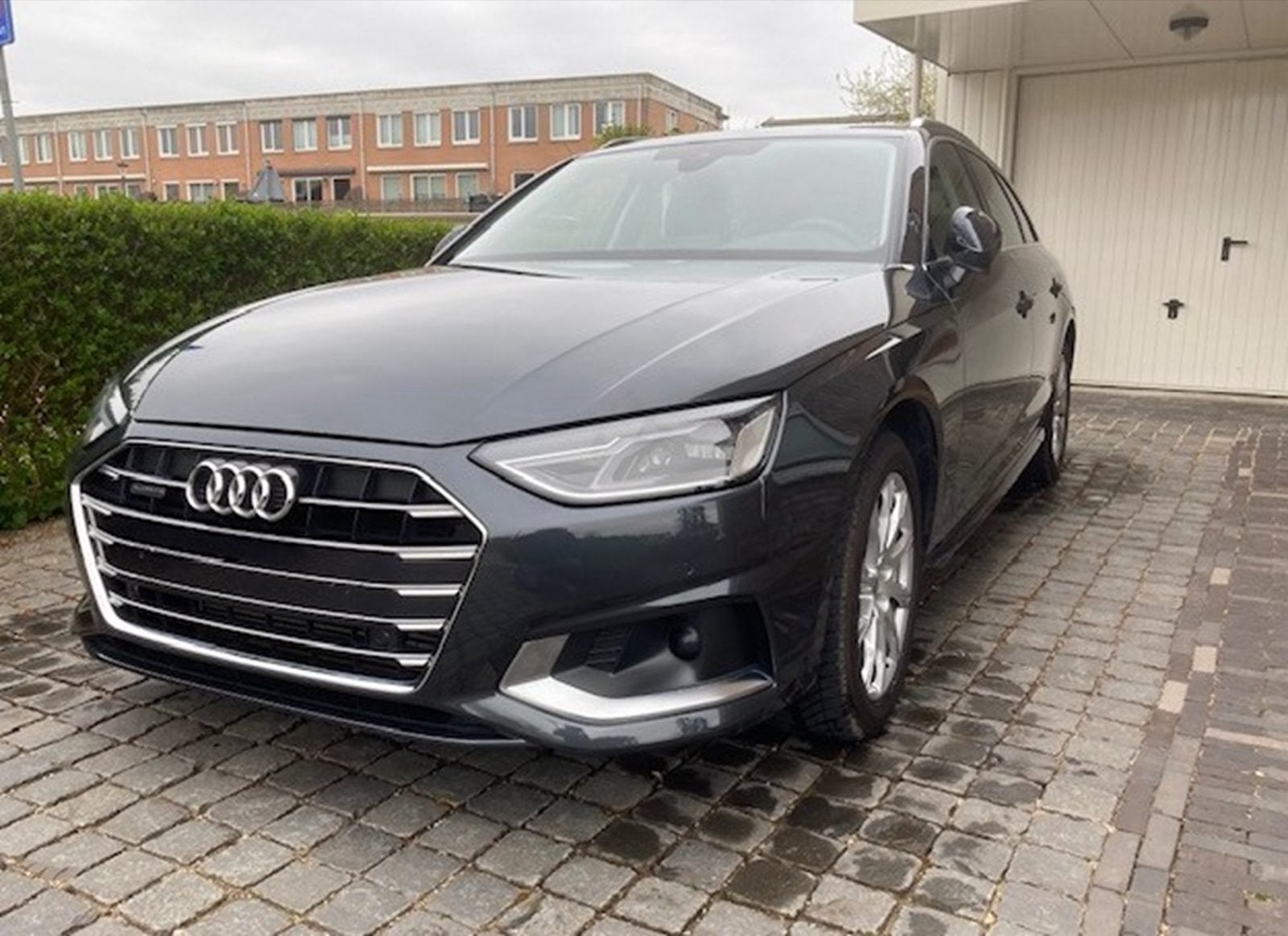 Audi A4 40 Tfsi Quattro 204pk Mhev S Tronic 2023 Grijs, Auto's, Audi, Automaat, Dealer onderhouden, 15 km/l, 4 cilinders