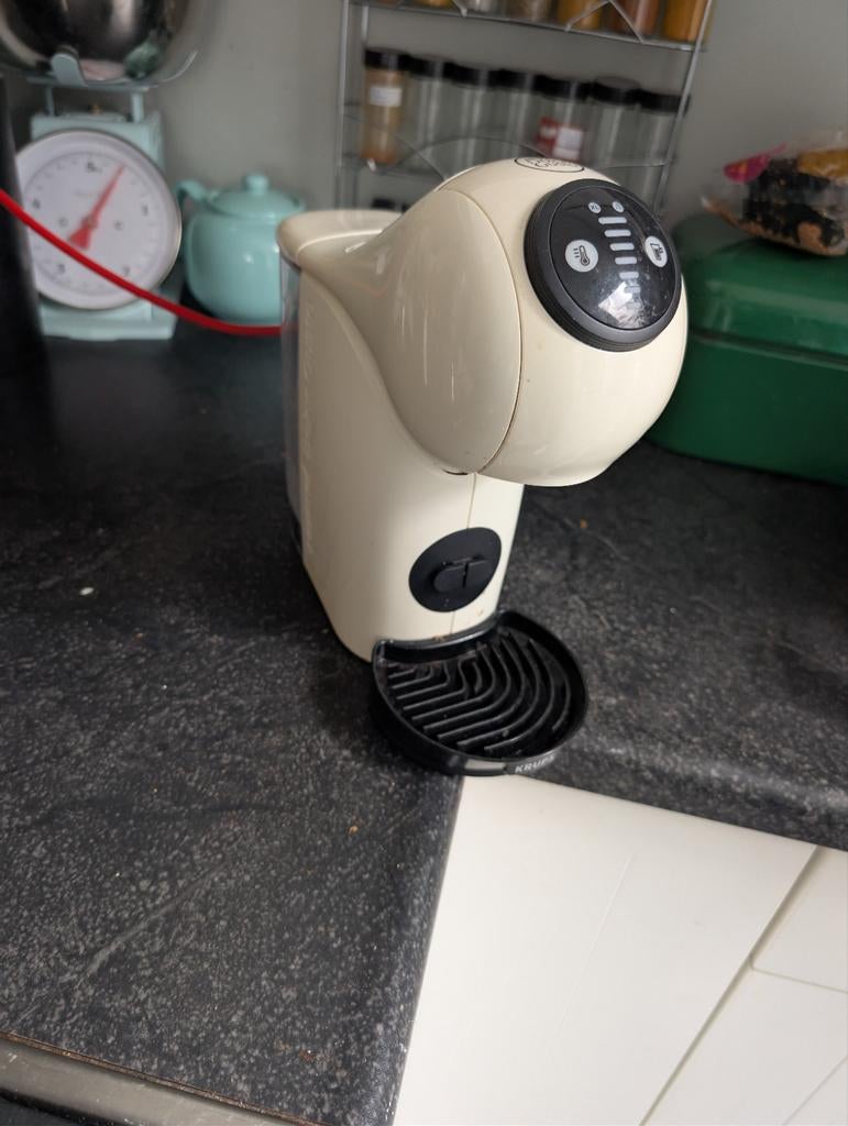 Dolce gusto, Witgoed en Apparatuur, Koffiezetapparaten, Gebruikt, Koffiemachine, Ophalen of Verzenden, 1 kopje