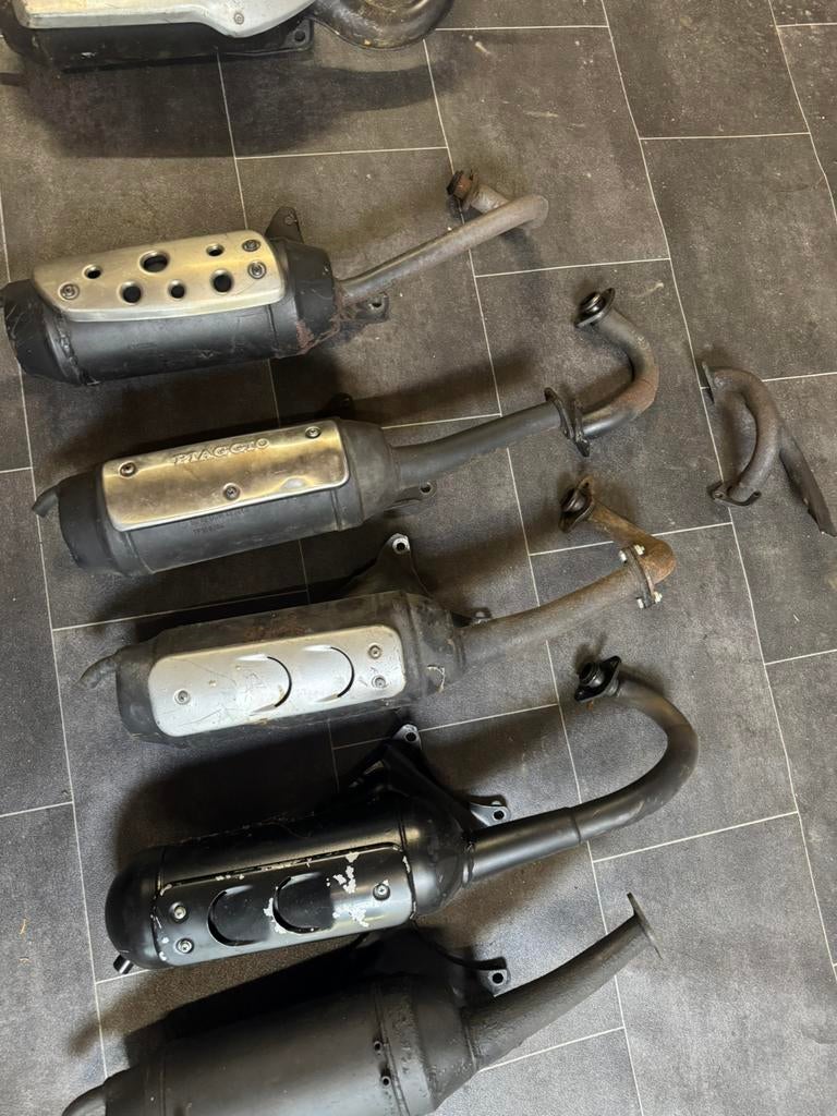 Piaggio Zip type 3 , 2000 & Vespa 2 takt & 4 takt uitlaten, Fietsen en Brommers, Brommeronderdelen | Scooters, Ophalen of Verzenden