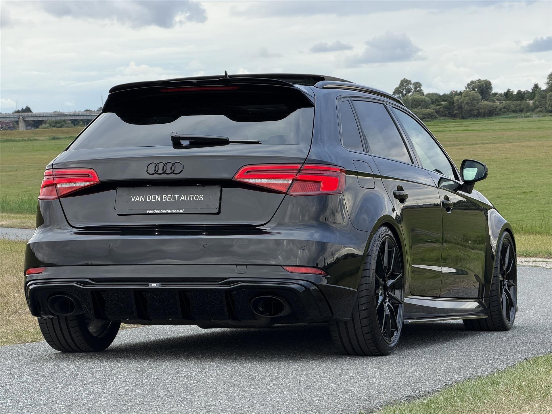 Audi RS3 2.5 TFSI 620PK HGP Quattro |Pano |R8 Stuur |H&R |19, Auto's, Audi, Automaat, Gebruikt, Zwart, RS3