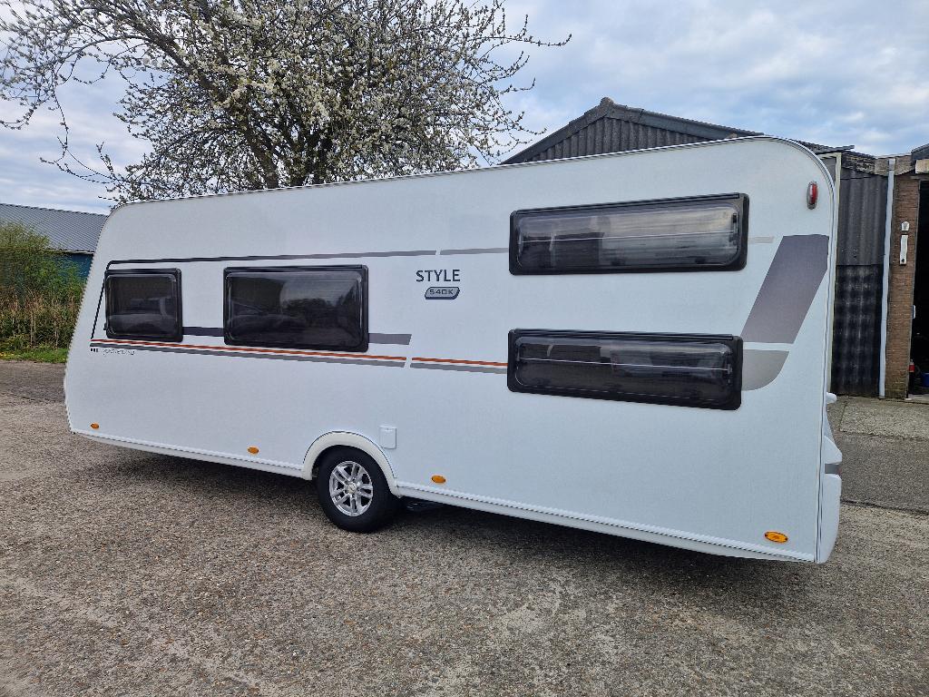 LMC Style 540 K, Stapelbed 6p VT Mover Airco Luifel 23750,-, Caravans en Kamperen, LMC, Standaardzit, Postbus 20 - 7480 AA Haaksbergen