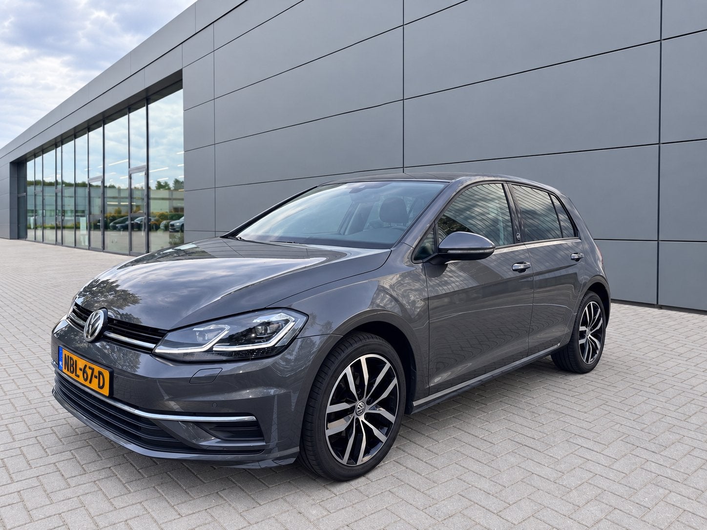 Volkswagen Golf 1.0 TSI Sound | 2018 | Dealer onderhouden, Voorwielaandrijving, Dealer onderhouden, Bedrijf, Handgeschakeld