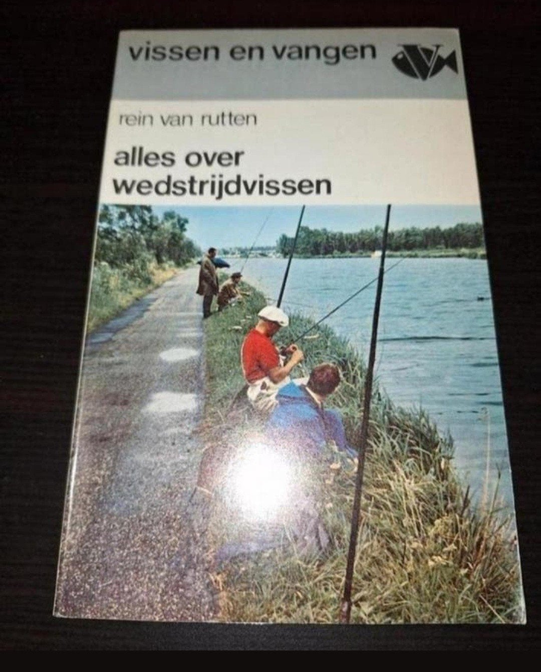 Vissen en Vangen: Alles over Wedstrijdvissen, Boeken, Sportboeken, Gelezen, Watersport en Hengelsport, Ophalen of Verzenden