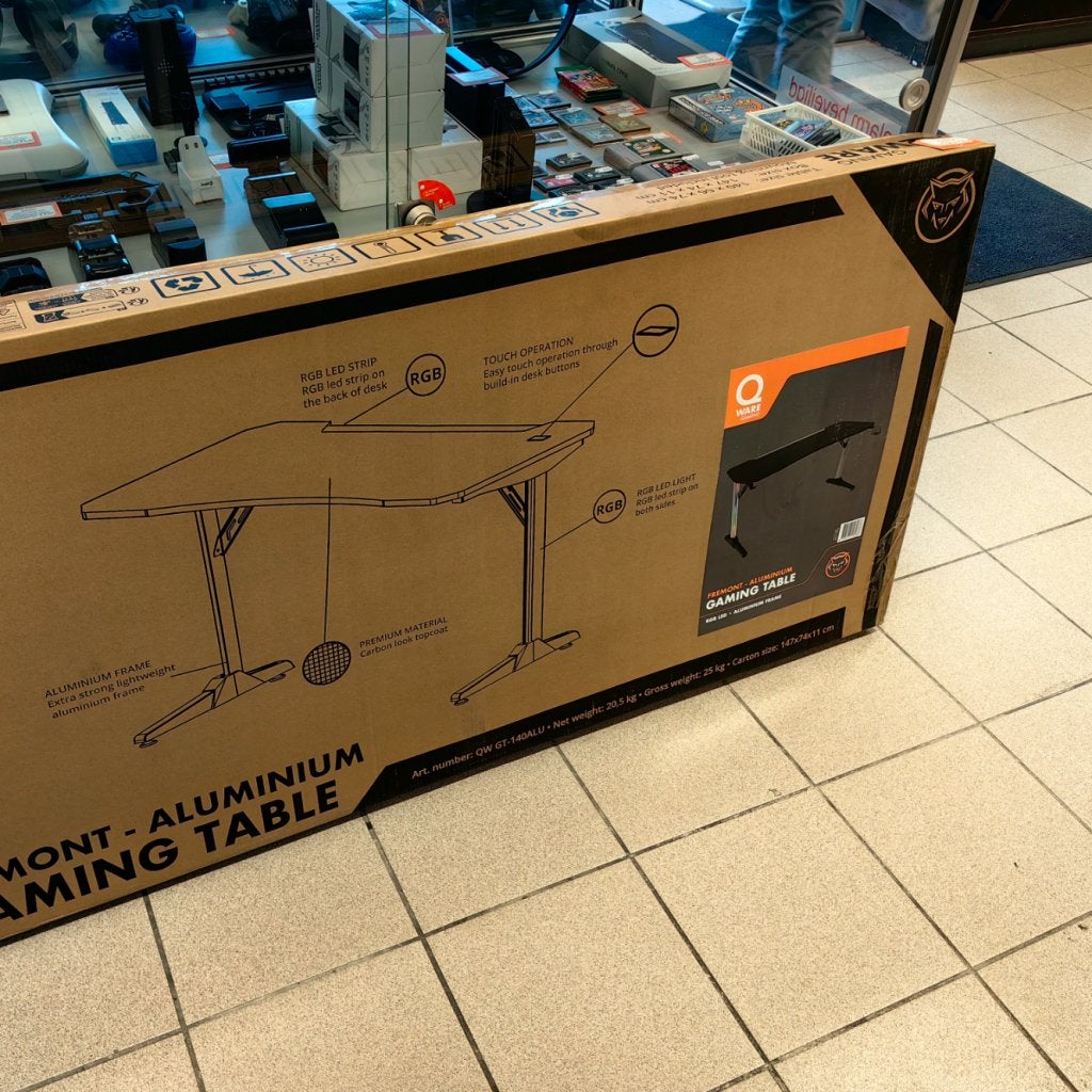 Qware Gaming Tafel RGB Fremont 140 - Nieuw in Doos, Spelcomputers en Games, Spelcomputers | Sony PlayStation 1, Qware, Nieuw, Info@qware.co.uk
