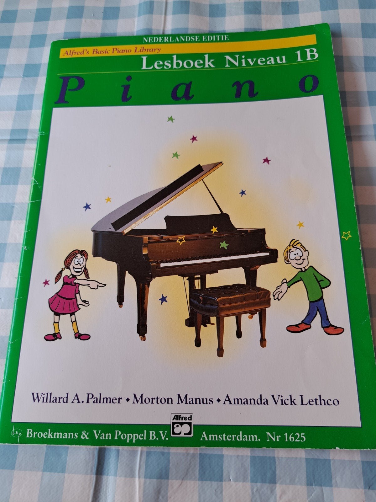 J: Alfred's Basic Piano Library Lesboek Niveau 1B, Muziek en Instrumenten, Ophalen of Verzenden