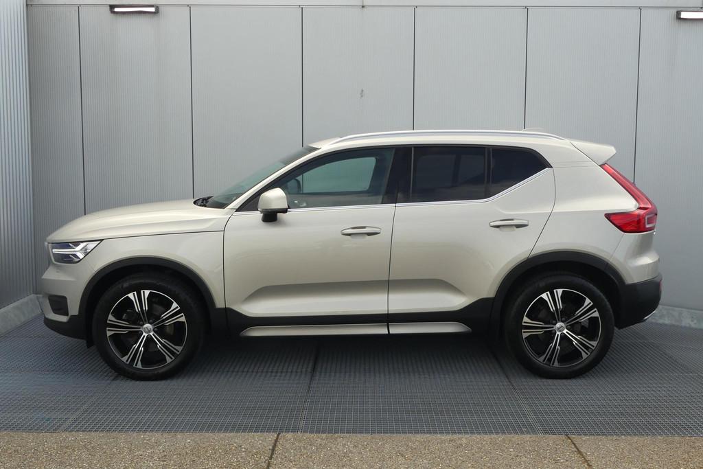 Volvo XC40 2.0 T4 AWD Inscription | Trekhaak | Harman Kardon, 12 maanden, Euro 6, Beige, Vierwielaandrijving