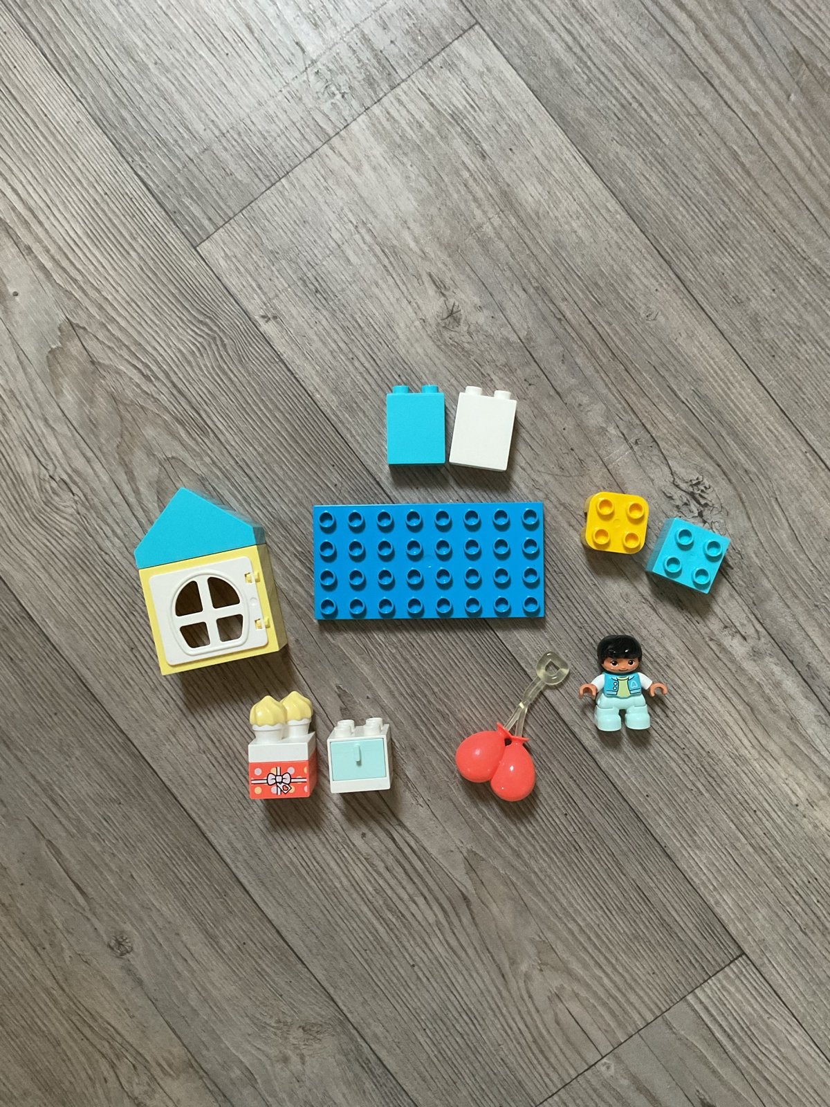 Leuke Duplo set met huisje, grondplaat en figuur, Kinderen en Baby's, Gebruikt, Ophalen of Verzenden, Duplo, Inclusief accessoires