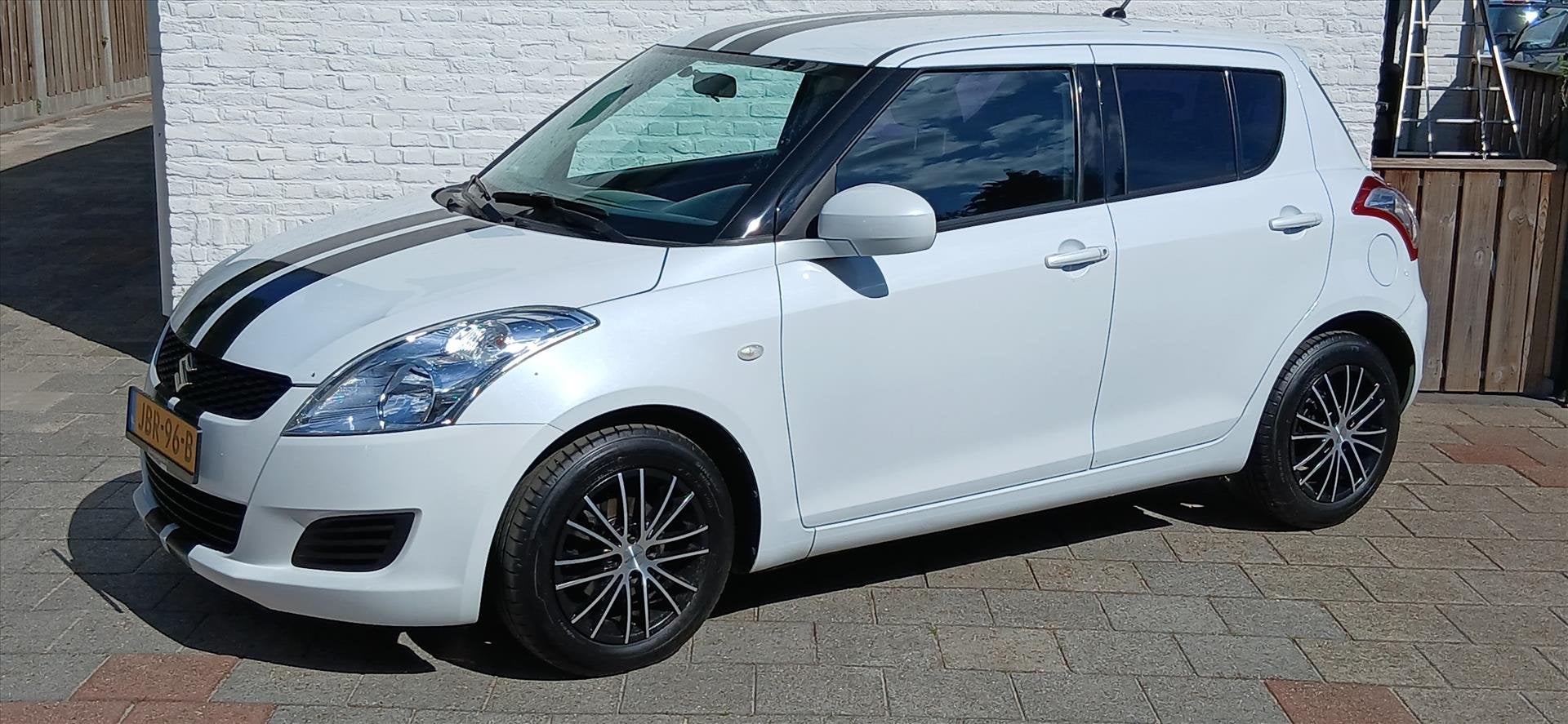 SUZUKI Swift 1.2 5DRS COMFORT AIRCO LMV ZEER MOOI, Auto's, Voorwielaandrijving, Stof, Gebruikt, 400 kg