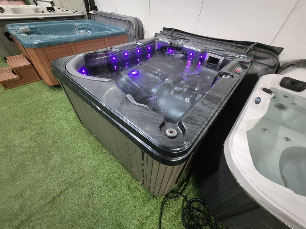 PRACHTIGE 3 PERS JACUZZI ‼️💦 vandaag nog bezorgd🚛, Tuin en Terras, Ophalen of Verzenden