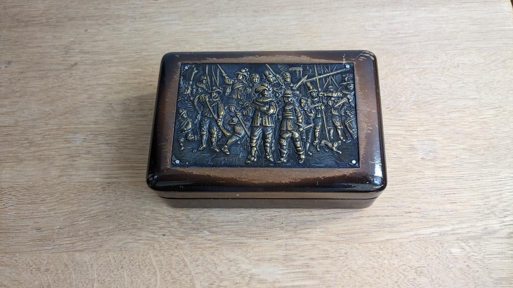 antieke sigarendoos aangeboden, Verzamelen, Rookartikelen, Aanstekers en Luciferdoosjes, Ophalen of Verzenden, Gebruikt