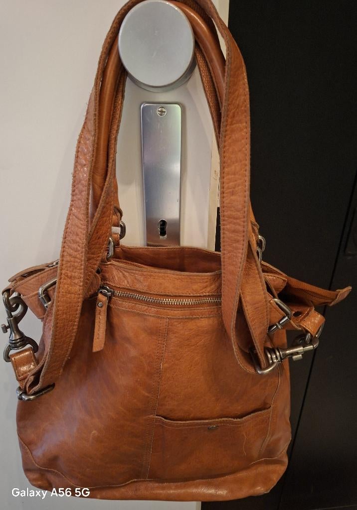Leren damestas stoere look. Nette staat., Sieraden, Tassen en Uiterlijk, Tassen | Damestassen, Ophalen of Verzenden, Gebruikt