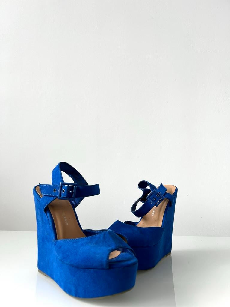 Sleehak blauw maat 37 - een keer gedragen, Blauw, Zo goed als nieuw, Sandalen of Muiltjes, Ophalen of Verzenden