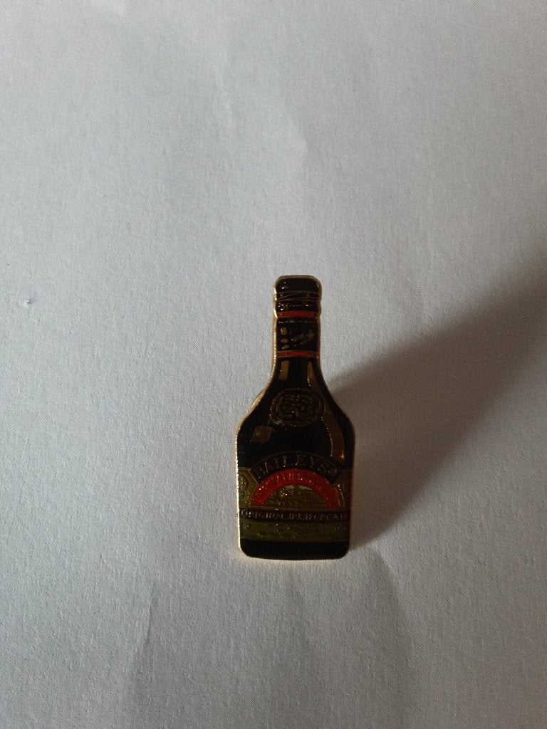 BAILEYS pin, Verzamelen, Ophalen of Verzenden, Zo goed als nieuw, Gebruiksvoorwerp