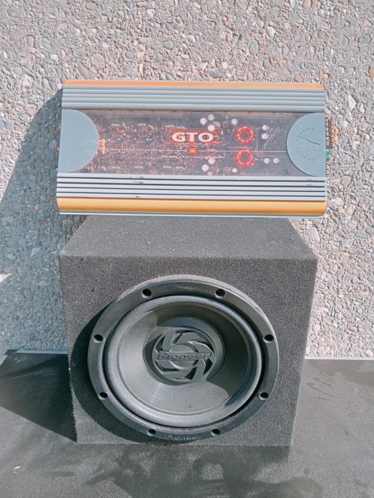 Pioneer Subwoofer

1000watt Versterker jbl gto 1100w, Ophalen