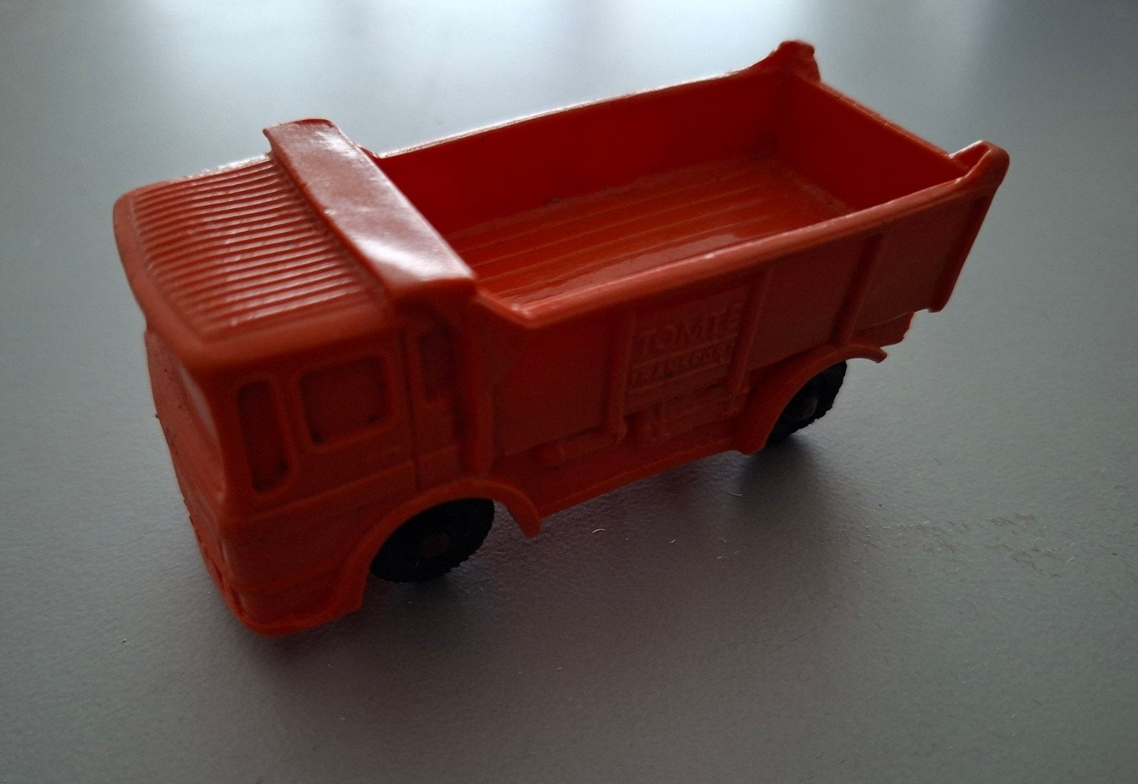 Vintage Tomte Laerdal kiepwagen oranje plastic speelgoed, Verzenden