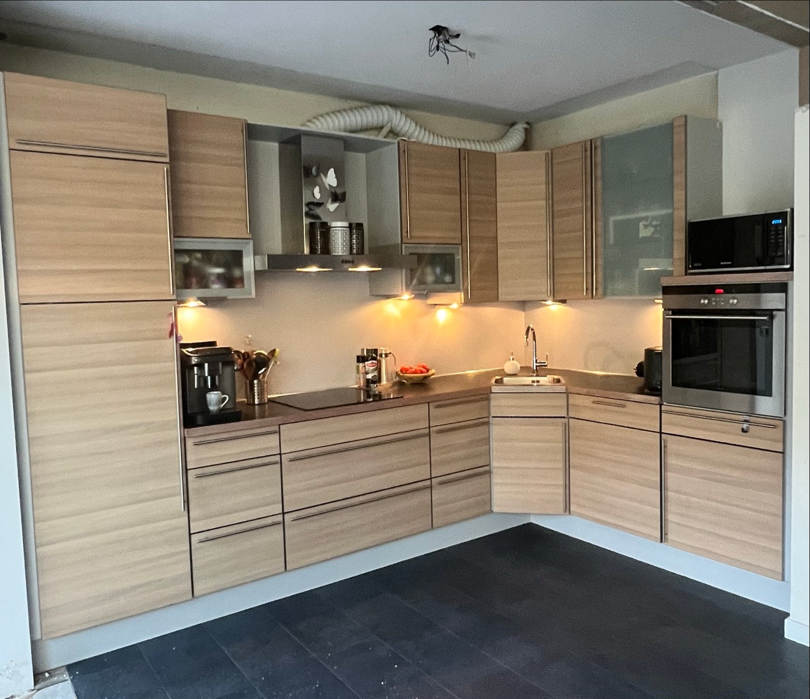 Moderne hoekkeuken met oa siemens inbouwapparatuur, Ophalen, Gebruikt, Overige materialen, Bruin