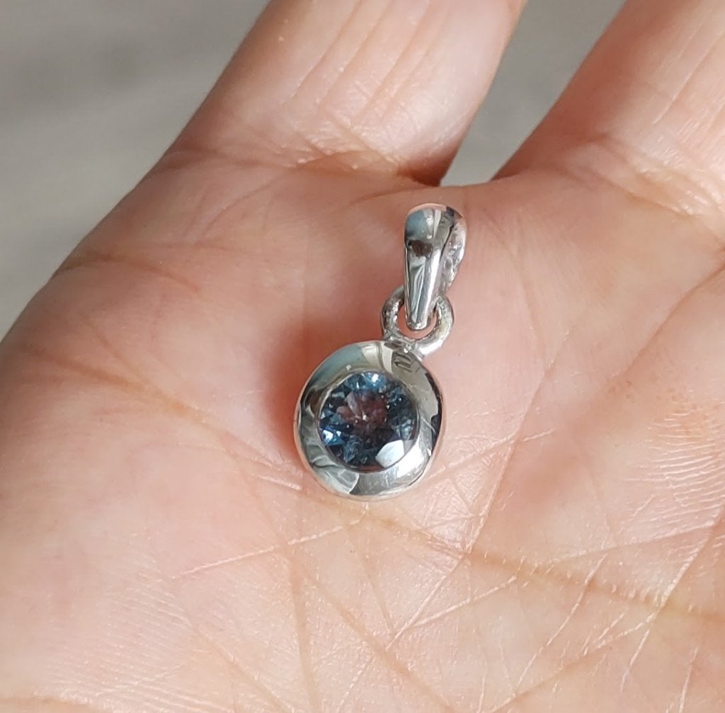 zilveren hanger met natuurlijke Topaas steen zilver 925, O.T., Blauw, Nieuw, Ophalen of Verzenden