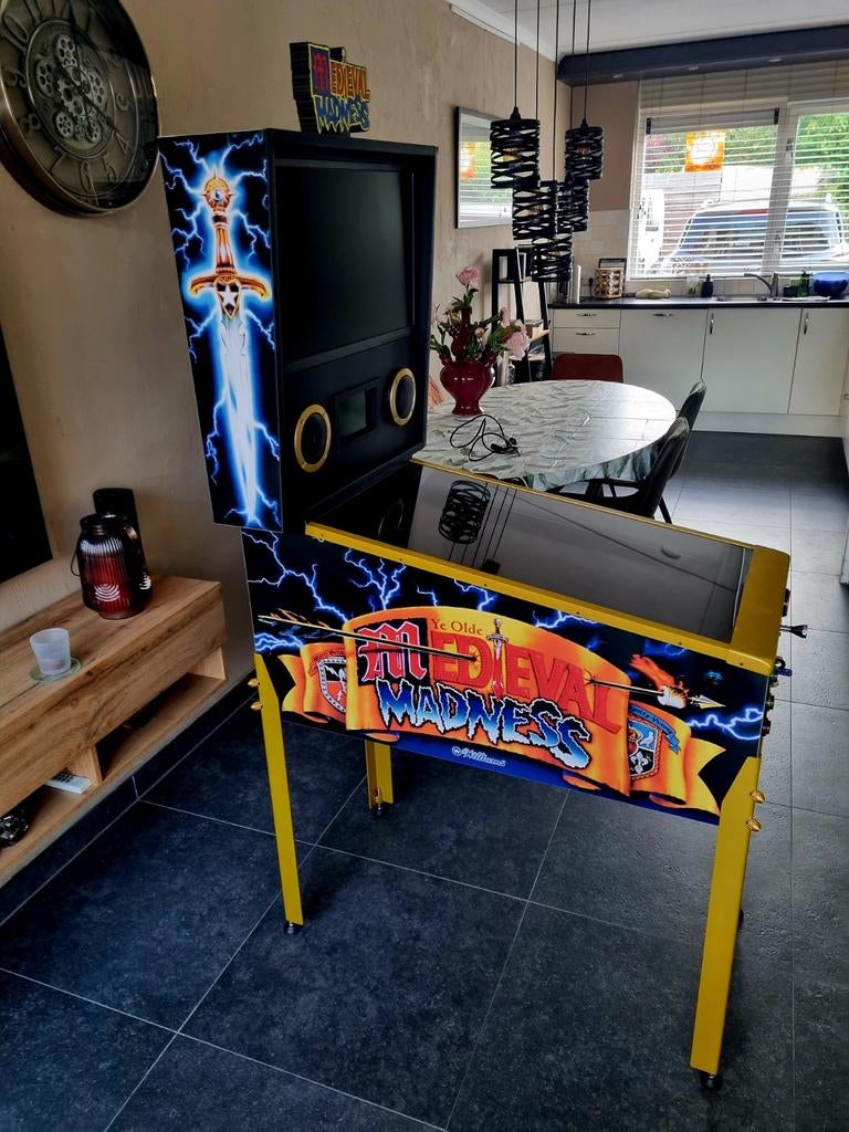 zo goed als nieuwe Medieval Madness Virtual Pinball, Verzamelen, Automaten | Flipperkasten, Ophalen, Zo goed als nieuw