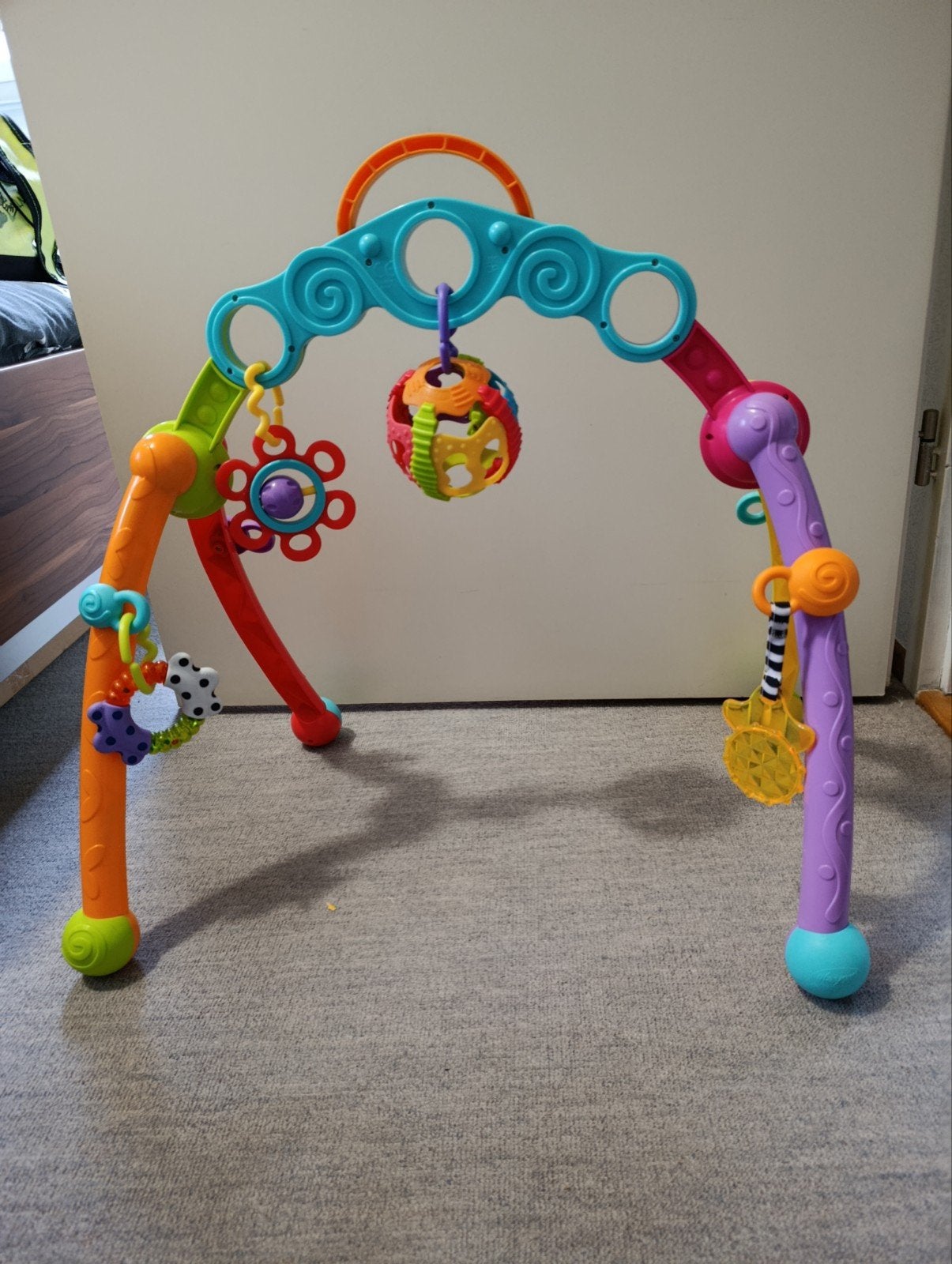 Vrolijke Babygym met Rammelaars en Speelgoed, Ophalen, Zo goed als nieuw, Babygym