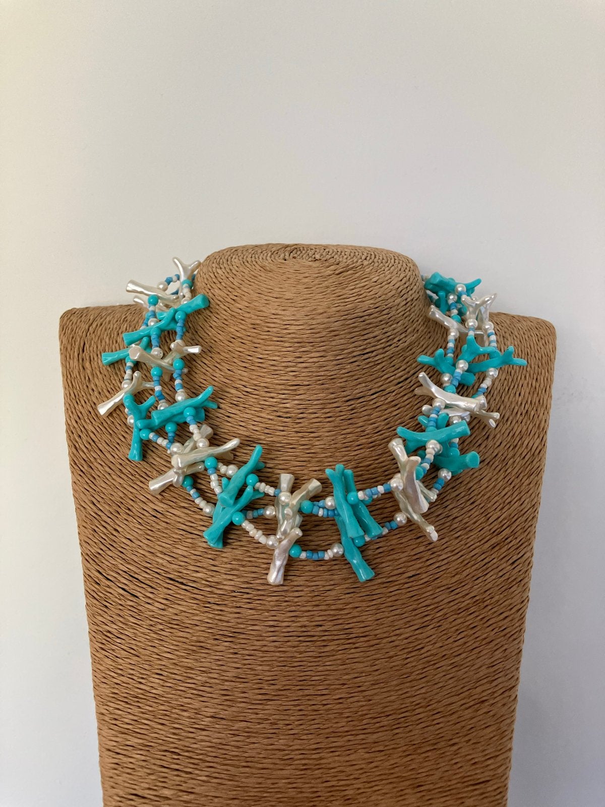 Sierlijke ketting en armband set met koraal en parels, Verzenden, Gebruikt, Blauw, Overige materialen