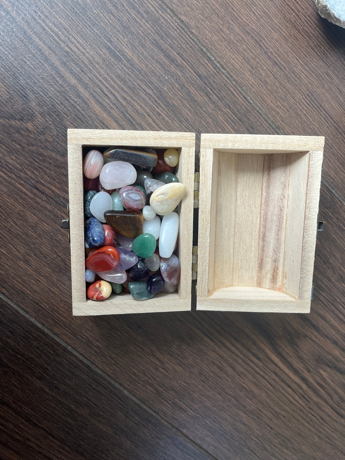 Gepolijste Edelstenen & Mineralen Collectie in Schatkistje, Ophalen, Nieuw