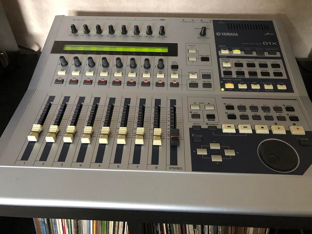 Yamaha O1X, Muziek en Instrumenten, Ophalen, Gebruikt, 10 tot 20 kanalen