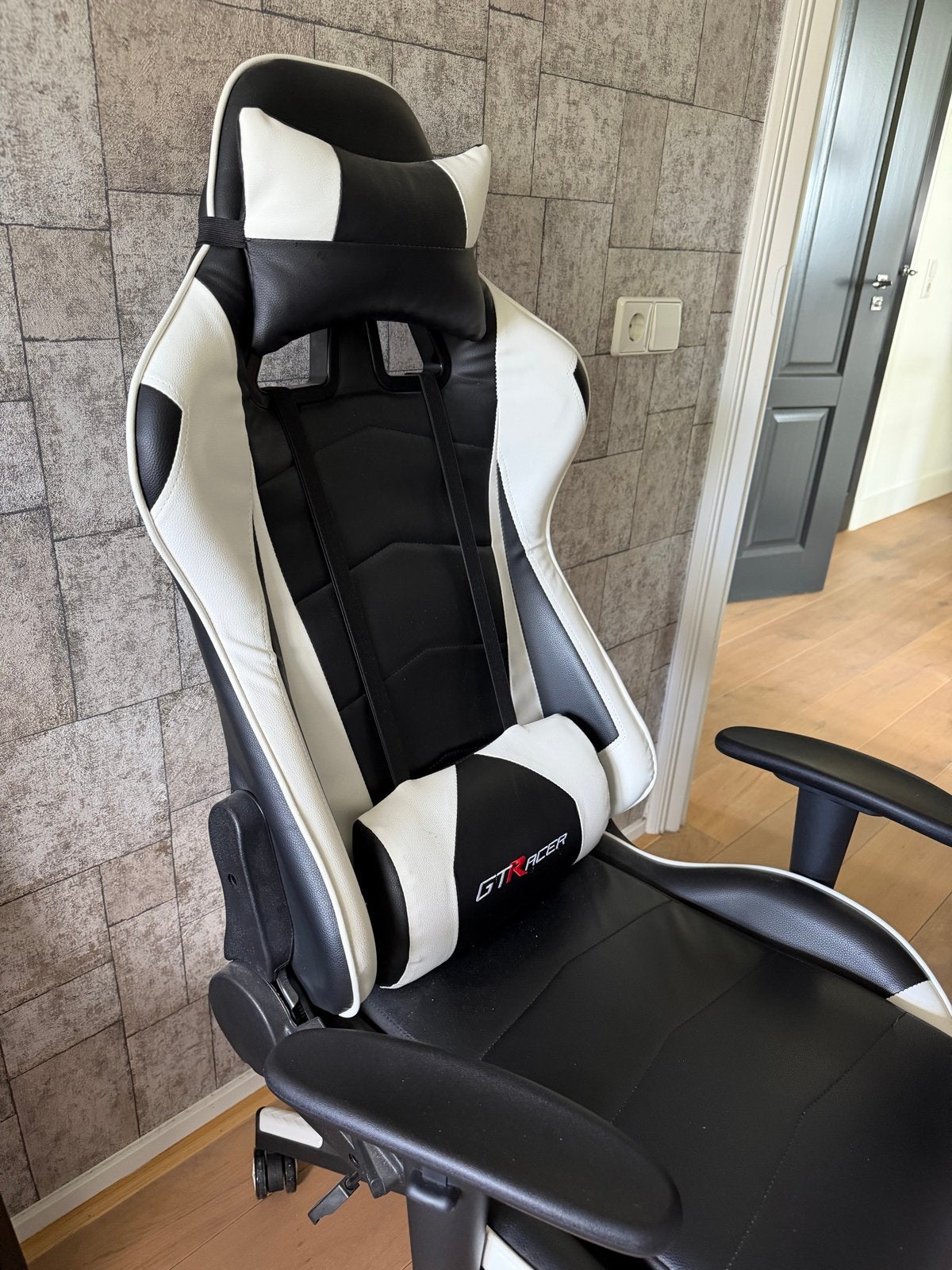 GTRacer gaming stoel. Bijna nagelnieuw!, Ophalen, Zwart, Zo goed als nieuw, Gaming bureaustoel